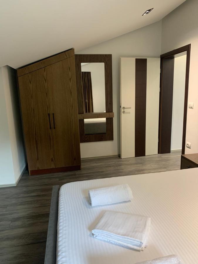 Fusha E Gjes Hotel 발보너 외부 사진