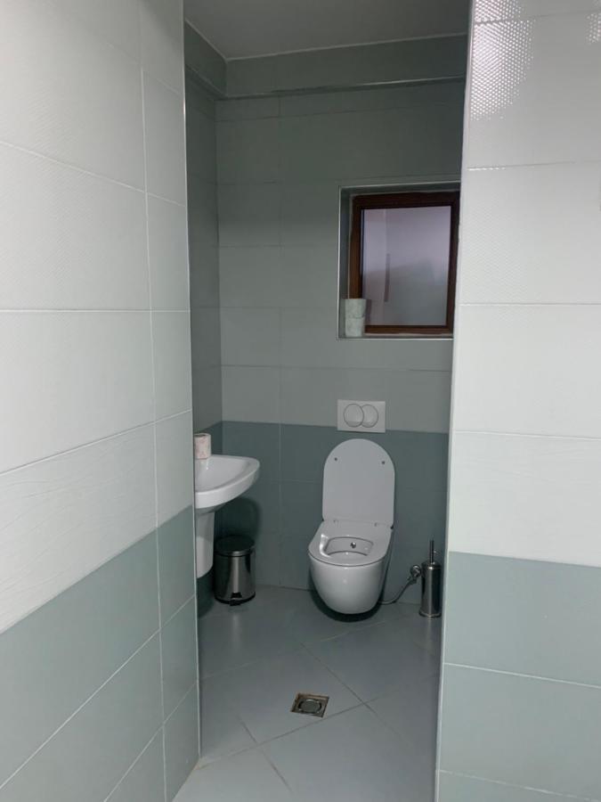 Fusha E Gjes Hotel 발보너 외부 사진