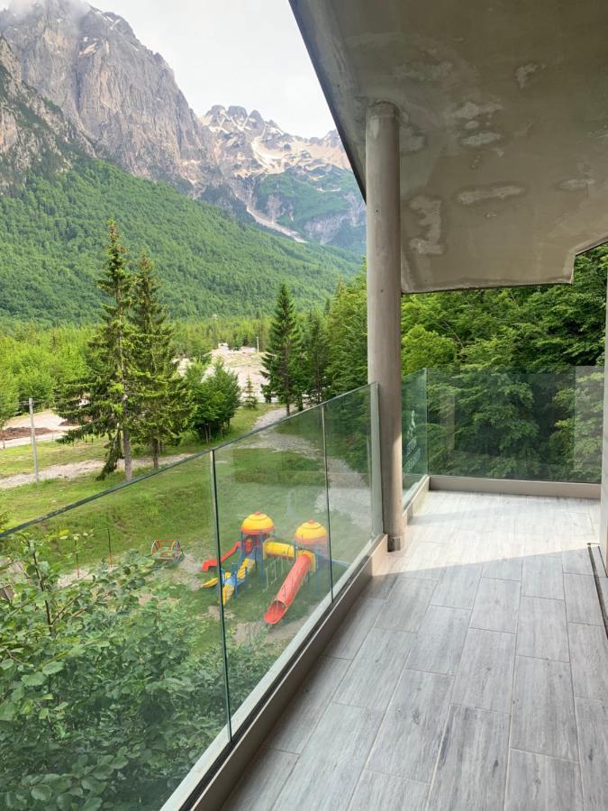 Fusha E Gjes Hotel 발보너 외부 사진
